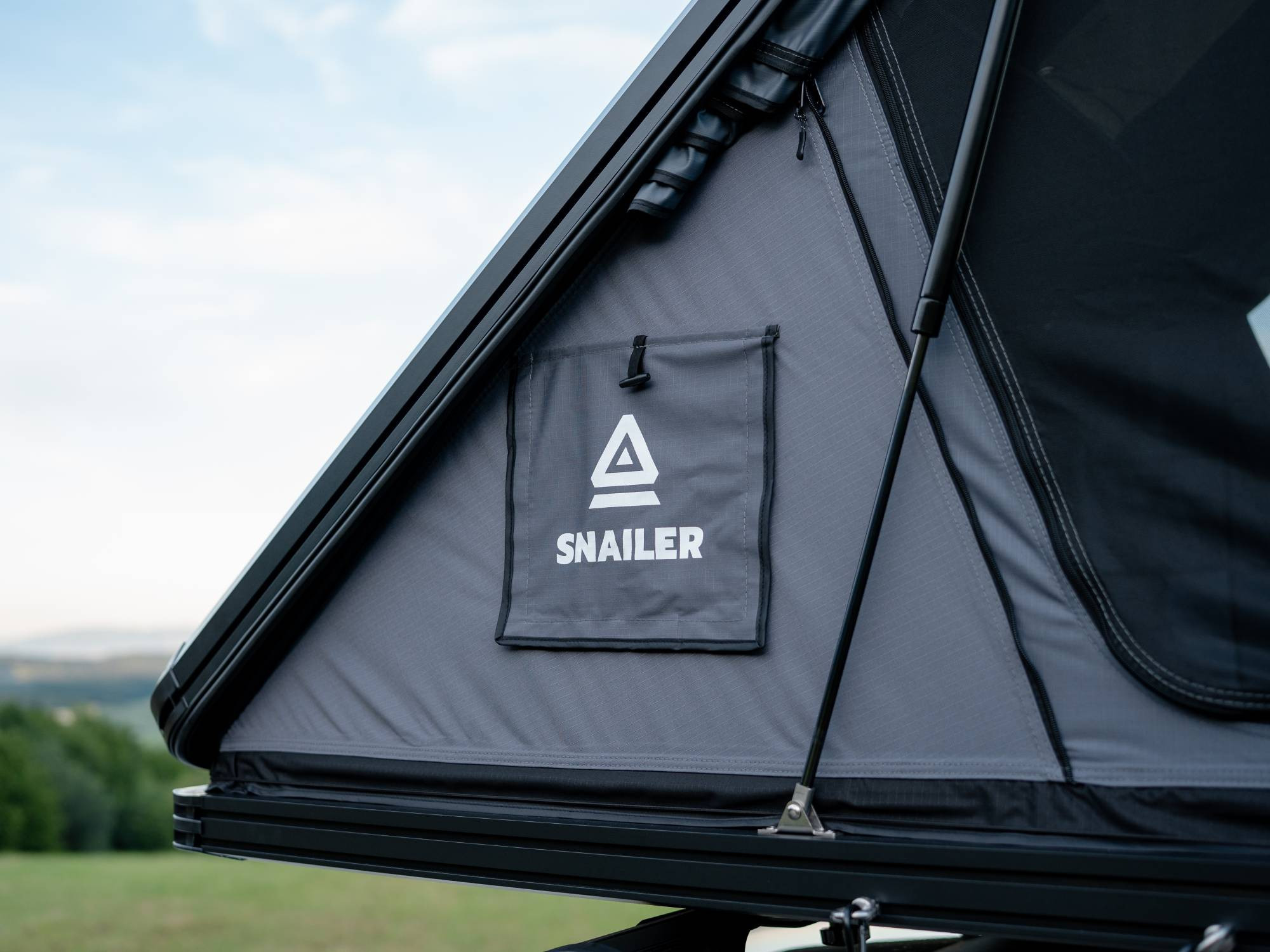 Tente de toit SNAILER® Alduo en aluminium compacte
