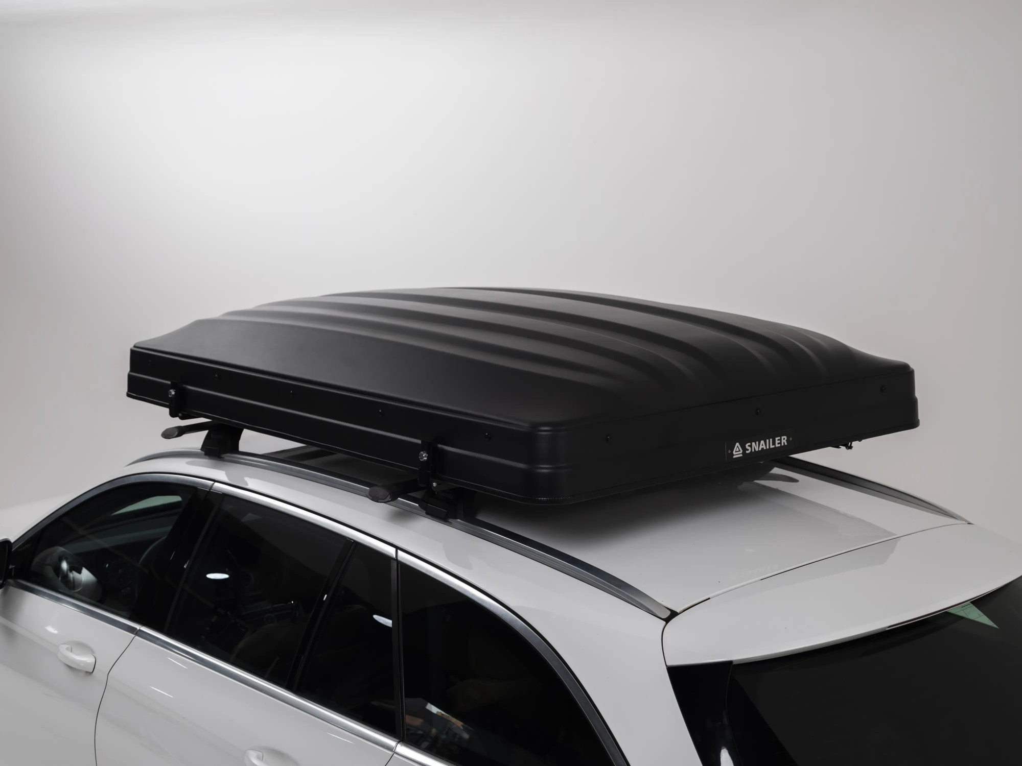 Tente de toit SNAILER® Abis MAX à coque rigide ouverture latérale