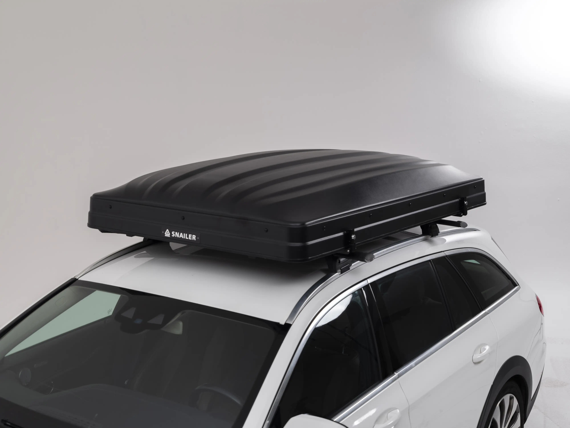 Tente de toit SNAILER® Abis MAX à coque rigide ouverture latérale