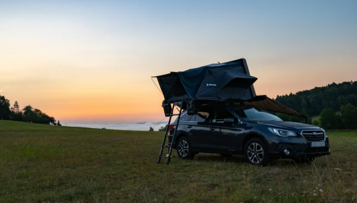Snailer Abis tente de toit sur Subaru Outback - photo client depuis Republique tcheque