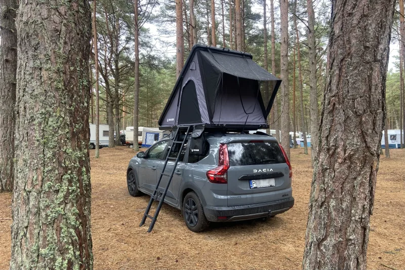 Snailer Alduo tente de toit sur Dacia Jogger - photo client depuis Pologne