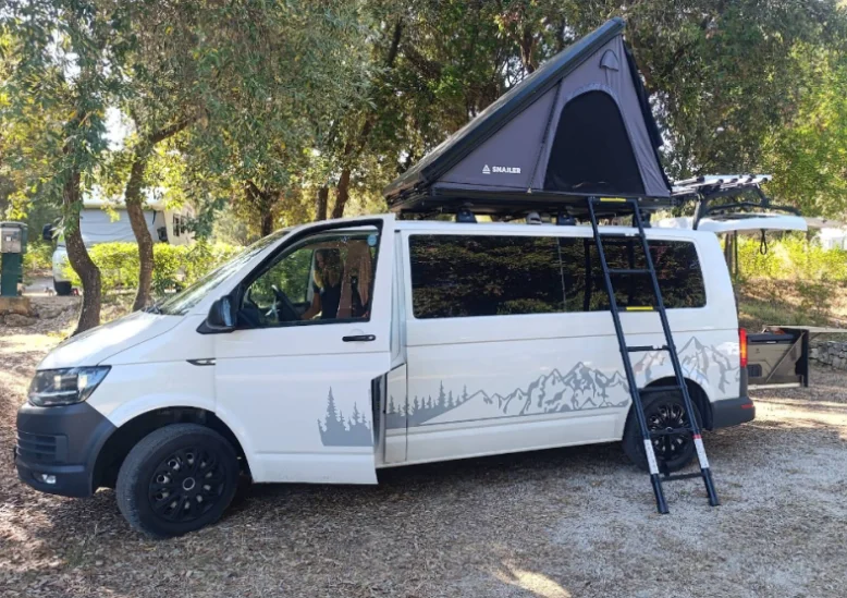 Snailer Alduo tente de toit sur Volkswagen Transporter - photo client depuis Slovaquie